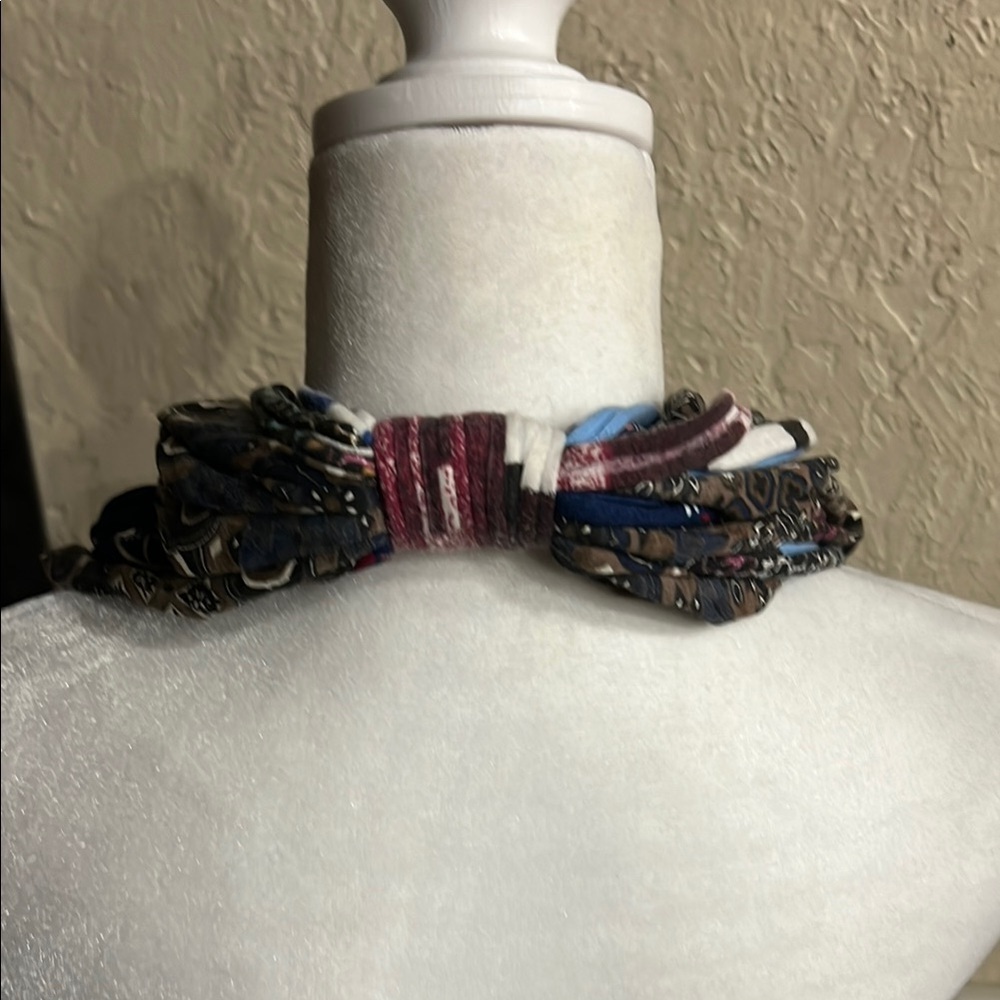 Multicolor Rag style Scarf - Picture 3 of 3